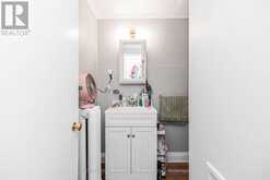 208 HOLTON AVENUE S | Hamilton Ontario | Slide Image Thirty-eight