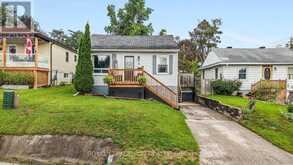 5 ARGYLE AVENUE | Orillia Ontario | Slide Image Three