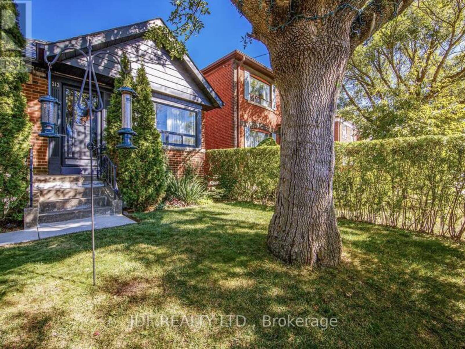 313 VAUGHAN ROAD, Toronto, Ontario M5C 2N5