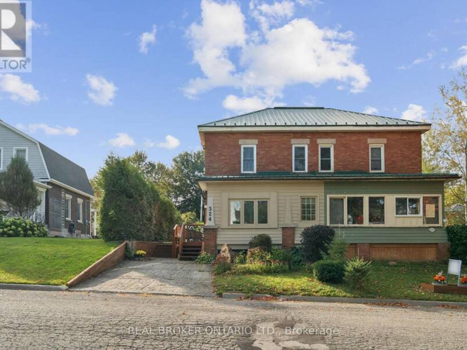 324 DALY STREET, Minto, Ontario N0G 2P0