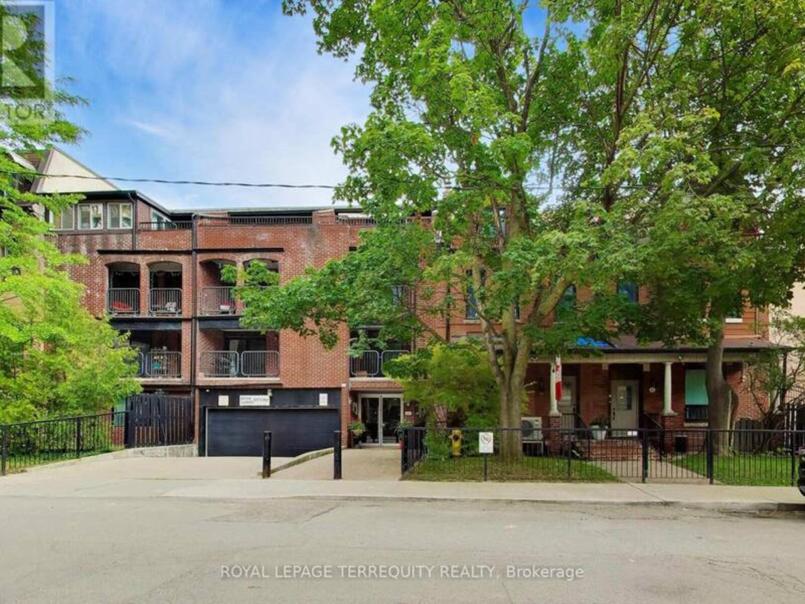 15 - 17 PEMBROKE STREET, Toronto, Ontario M5A 2N6