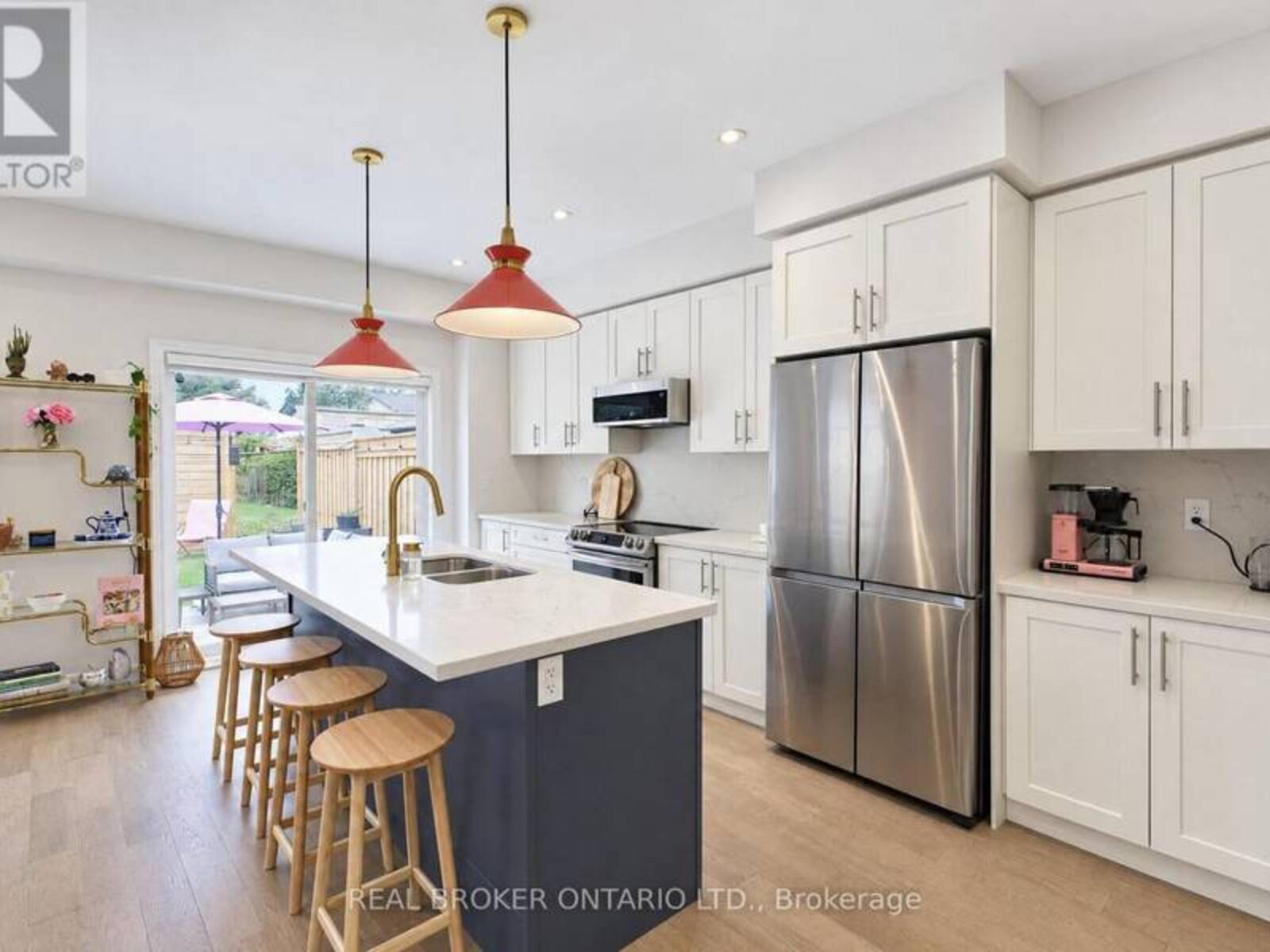 60 STARLING DRIVE, Hamilton, Ontario L9A 0C5