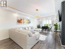 PH 413 - 4620 HIGHWAY 7 AVENUE | Vaughan Ontario | Slide Image Eight