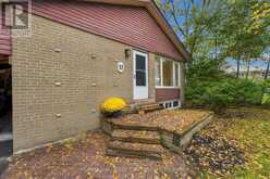 11 DAVIDSON ROAD | Aurora Ontario | Slide Image Two