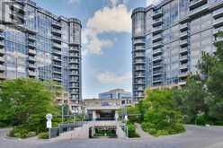 572 - 23 COX BOULEVARD | Markham Ontario | Slide Image Three