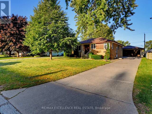 3040 WOODLAWN AVENUE Windsor Ontario, N8W 2H7 - 5 Bedrooms Home For Sale