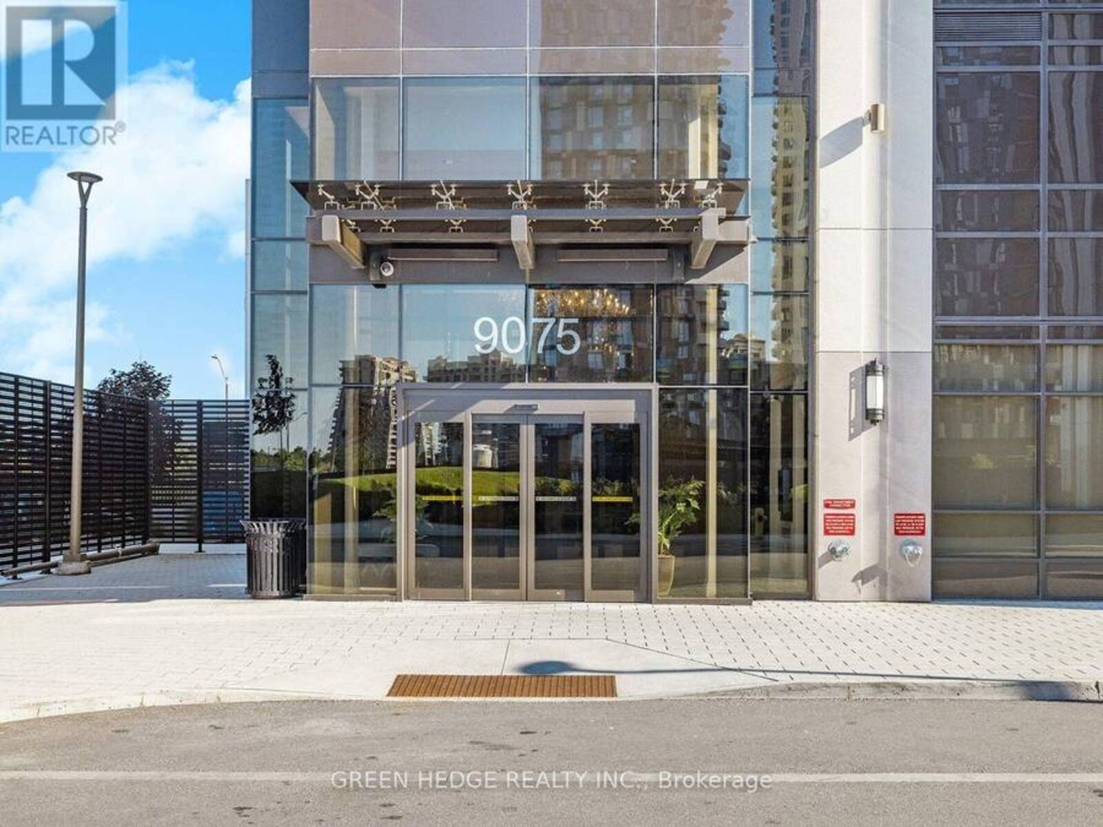 701 - 9075 JANE STREET, Vaughan, Ontario L4K 0L7