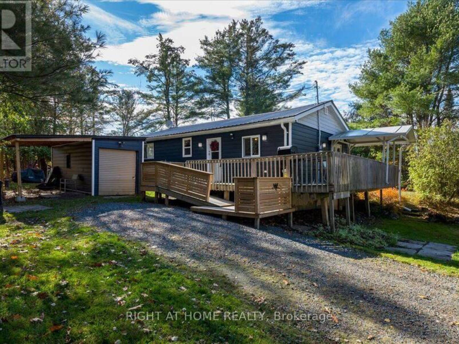 16 GRAND STREET, Seguin, Ontario P2A 2W8