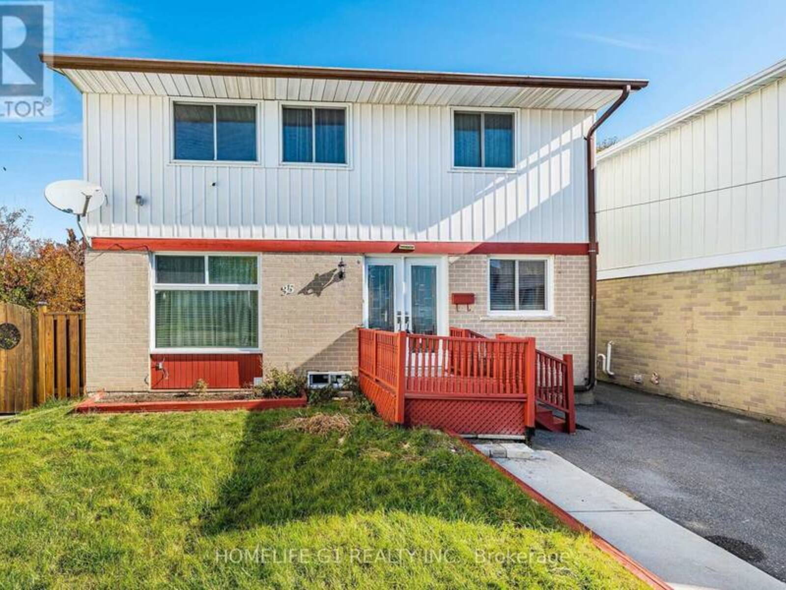 35 GREENBUSH COURT, Brampton, Ontario L6S 2K2