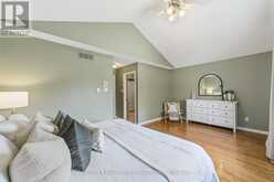 40 BROOKHURST CRESCENT | Hamilton Ontario | Slide Image Thirteen