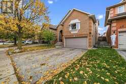 40 BROOKHURST CRESCENT | Hamilton Ontario | Slide Image Two