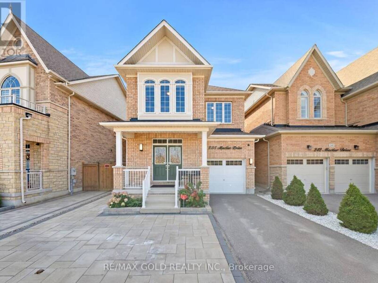 238 MACTIER DRIVE, Vaughan, Ontario L4H 4L7