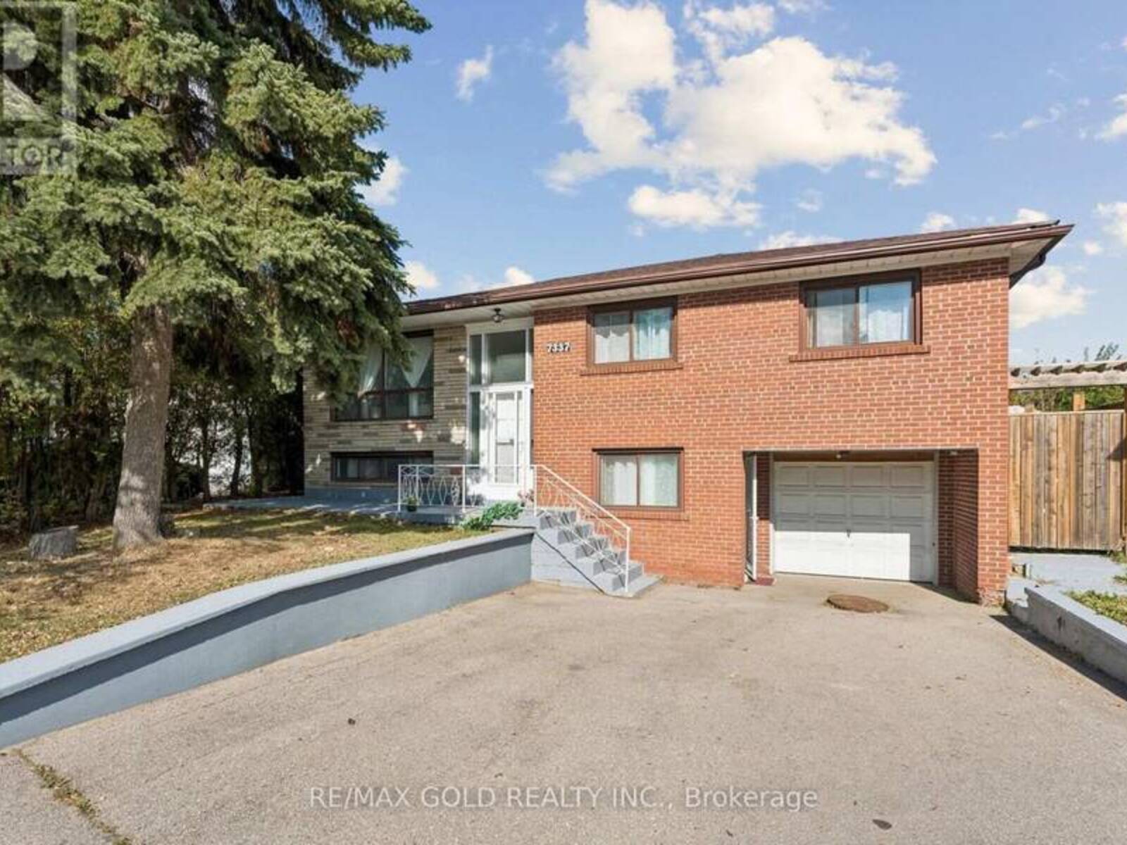 7337 CAMBRETT DRIVE, Mississauga, Ontario L4T 2R6