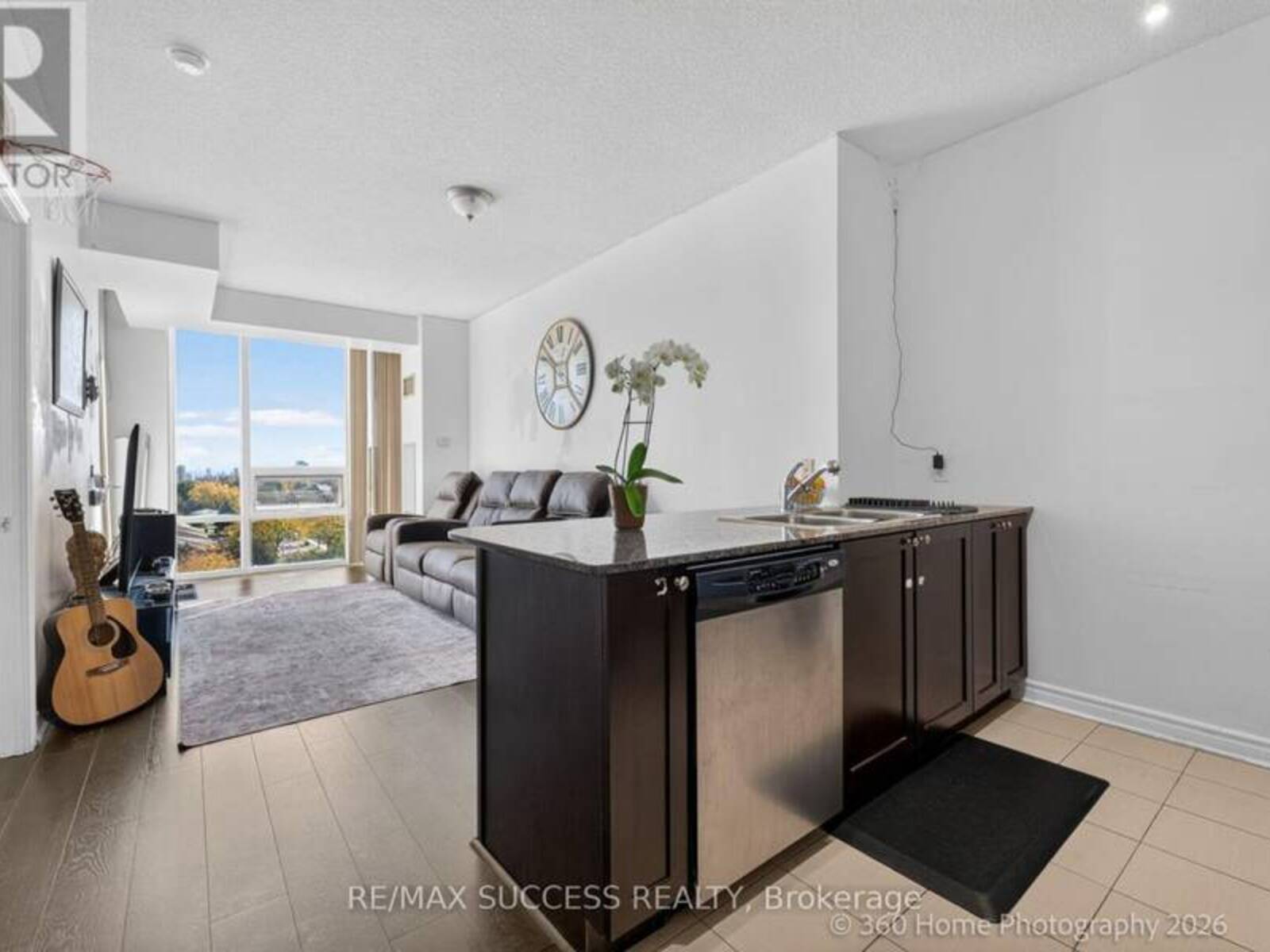812 - 3525 KARIYA DRIVE, Mississauga, Ontario L5B 0C2