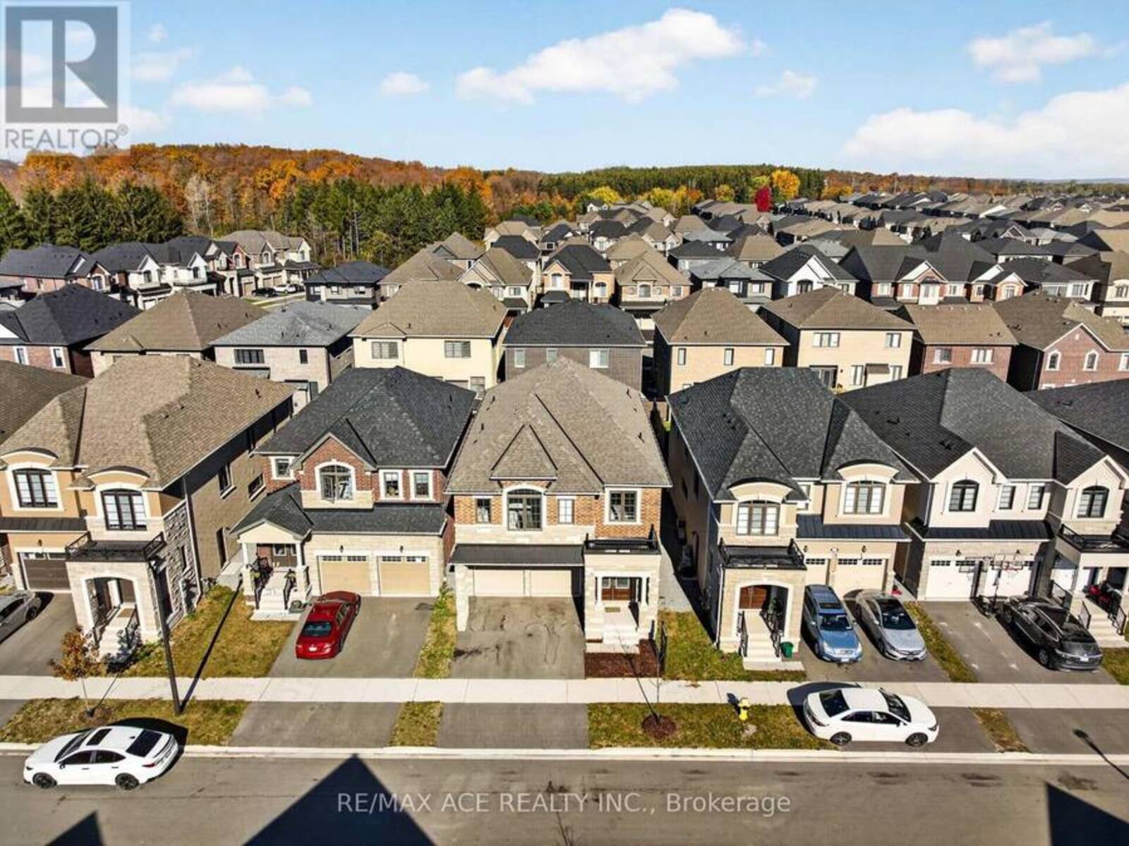 1408 MOCKINGBIRD SQUARE, Pickering, Ontario L1X 0N8