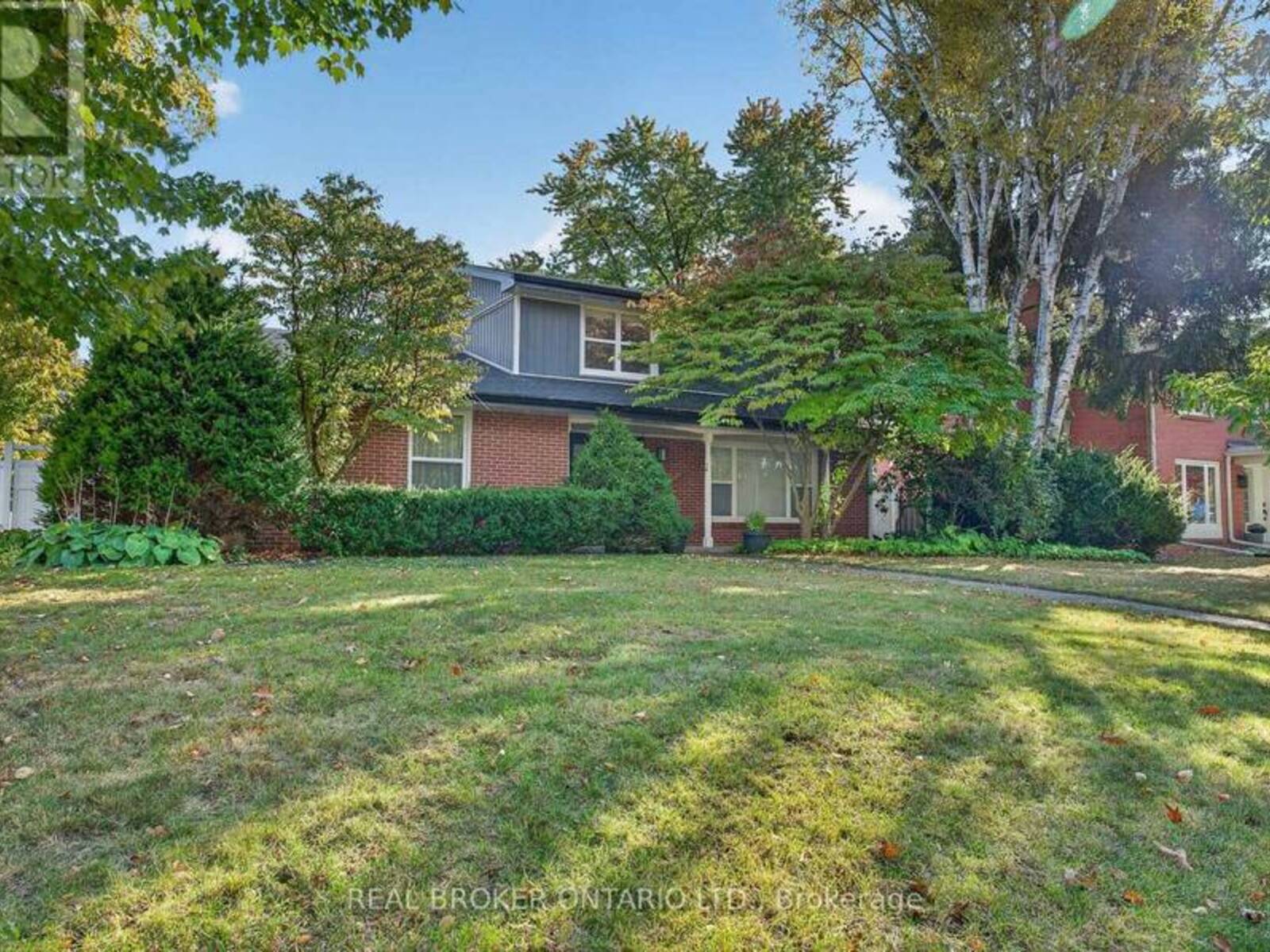 192 WALDONCROFT CRESCENT, Burlington, Ontario L7L 3A5