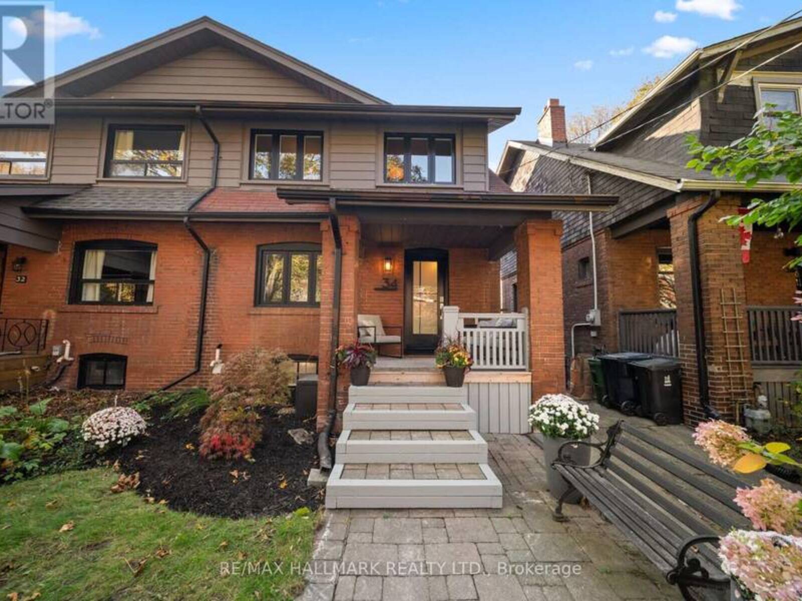 34 HIGHCROFT ROAD, Toronto, Ontario M4L 3G2