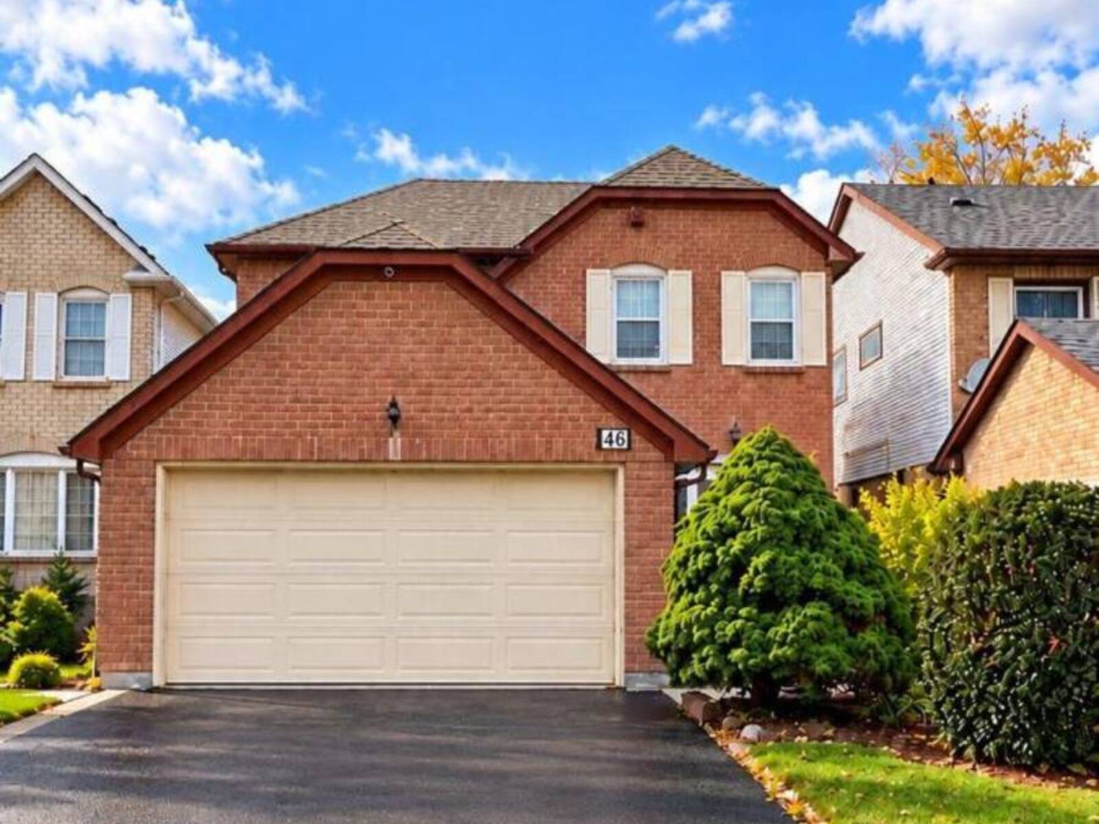 46 LACEWOOD CRESCENT, Brampton, Ontario L6S 3K4