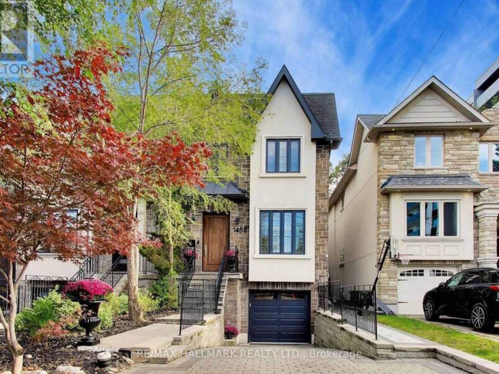 145B BANNOCKBURN AVENUE, Toronto, Ontario M5M 2N4