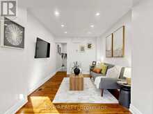 827 CRAVEN ROAD | Toronto Ontario | Slide Image Four