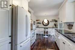 2228 CLARENDON PARK DRIVE | Burlington Ontario | Slide Image Eight