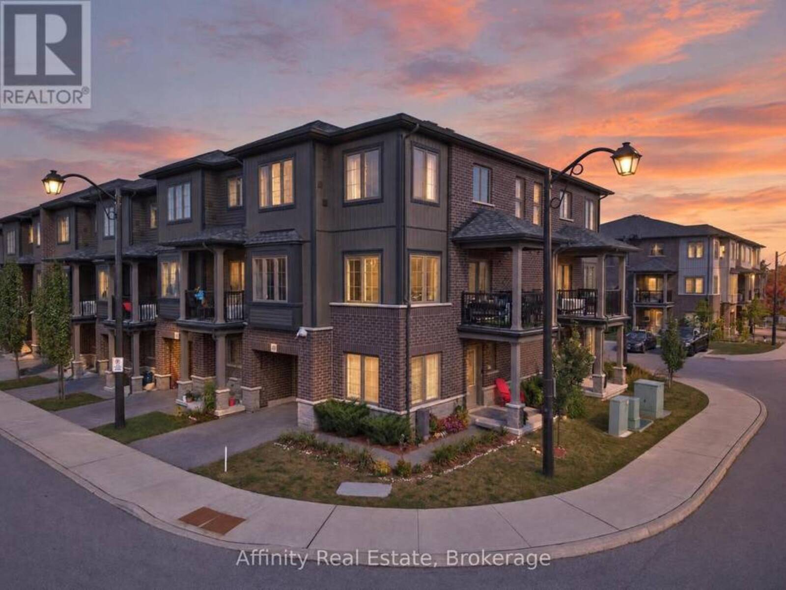 #49 - 124 COMPASS TRAIL, Cambridge, Ontario N3E 0E3