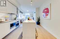 412 - 377 MADISON AVENUE | Toronto Ontario | Slide Image Nine