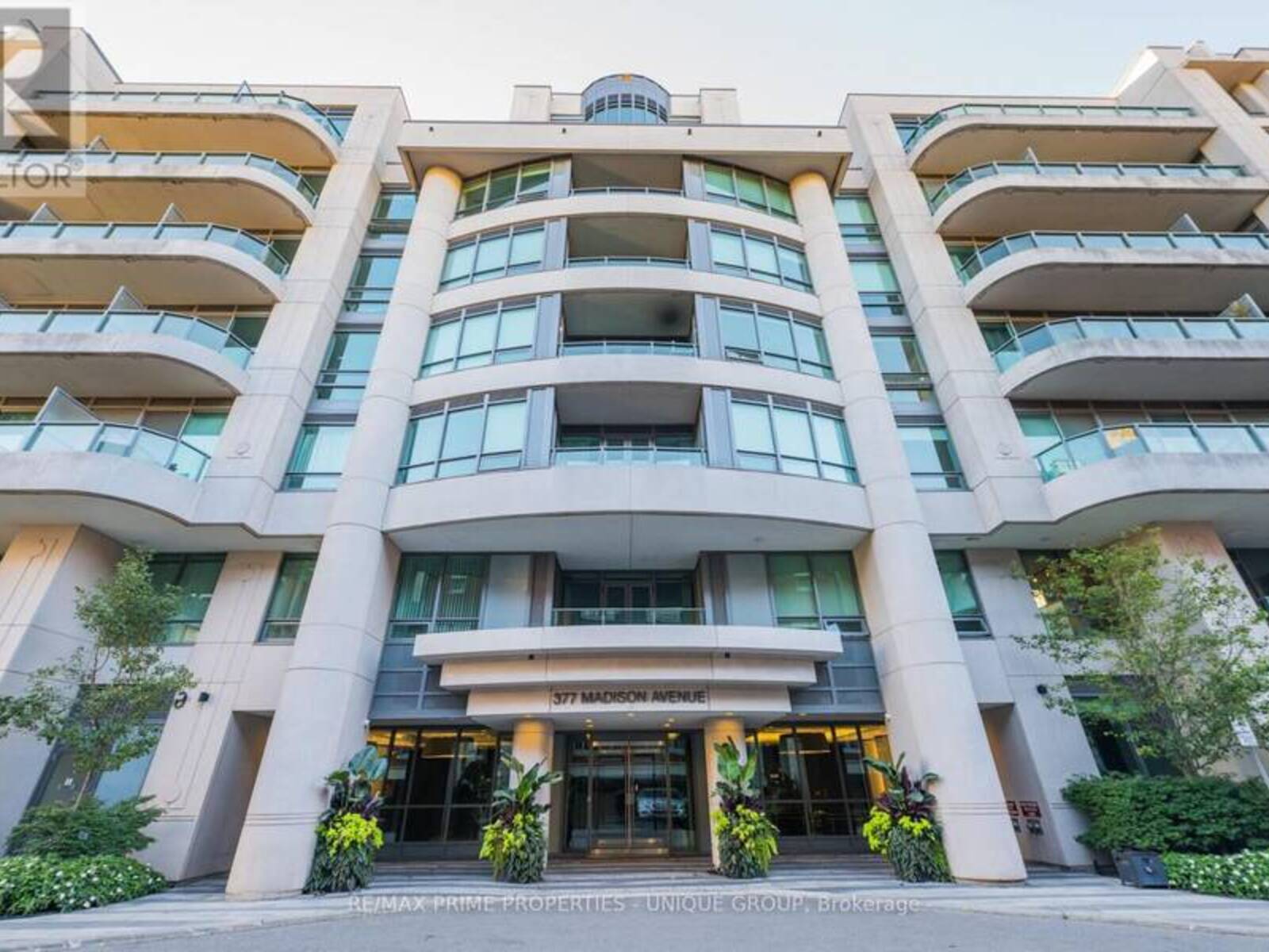 412 - 377 MADISON AVENUE, Toronto, Ontario M4V 3E1