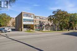 12 - 8 KINSDALE BOULEVARD | Toronto Ontario | Slide Image One