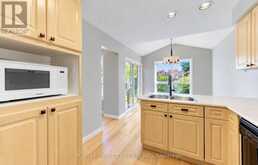 61 CHESTERTON LANE | Guelph Ontario | Slide Image Sixteen