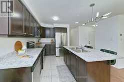 25 DONLAMONT CIRCLE | Brampton Ontario | Slide Image Ten