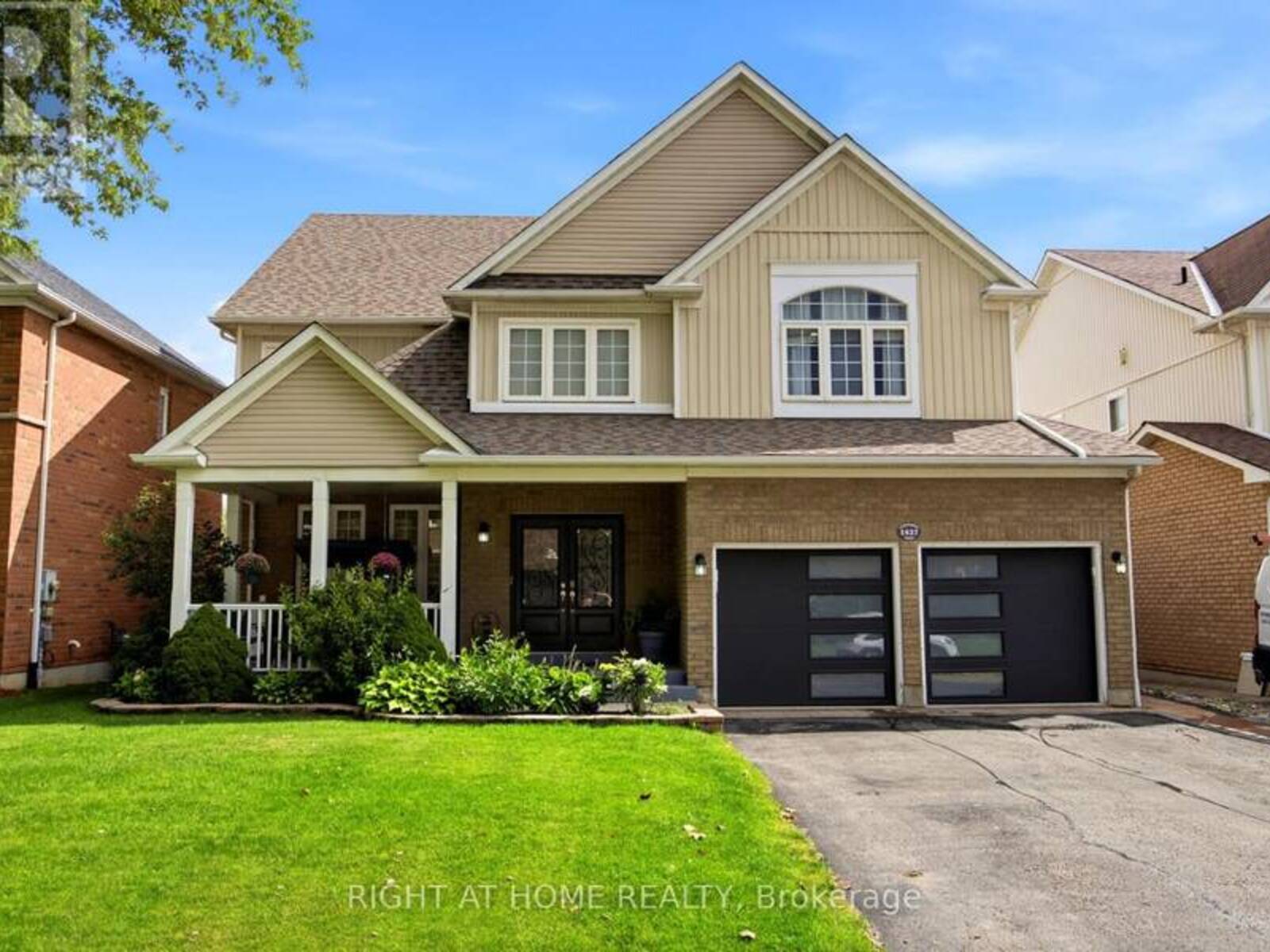 1427 ALDERGROVE COURT, Oshawa, Ontario L1K 2Y4