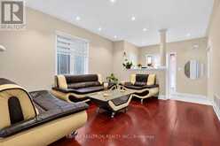 11 MIDDLECOTE DRIVE | Ajax Ontario | Slide Image Five