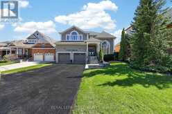 14 EMERALD HEIGHTS DRIVE | Whitchurch-Stouffville Ontario | Slide Image Four