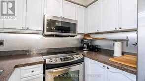 83 PRINGLE DRIVE | Barrie Ontario | Slide Image Six