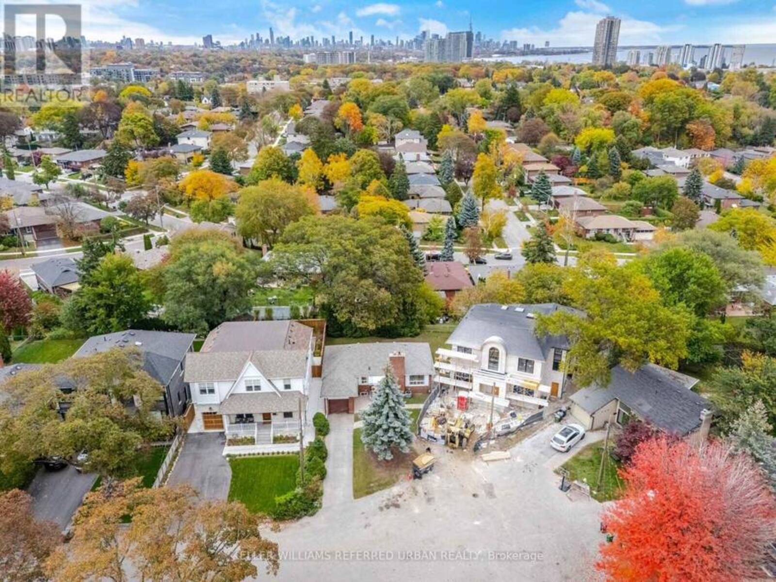 29 BEAUCOURT ROAD, Toronto, Ontario M8Y 3G1