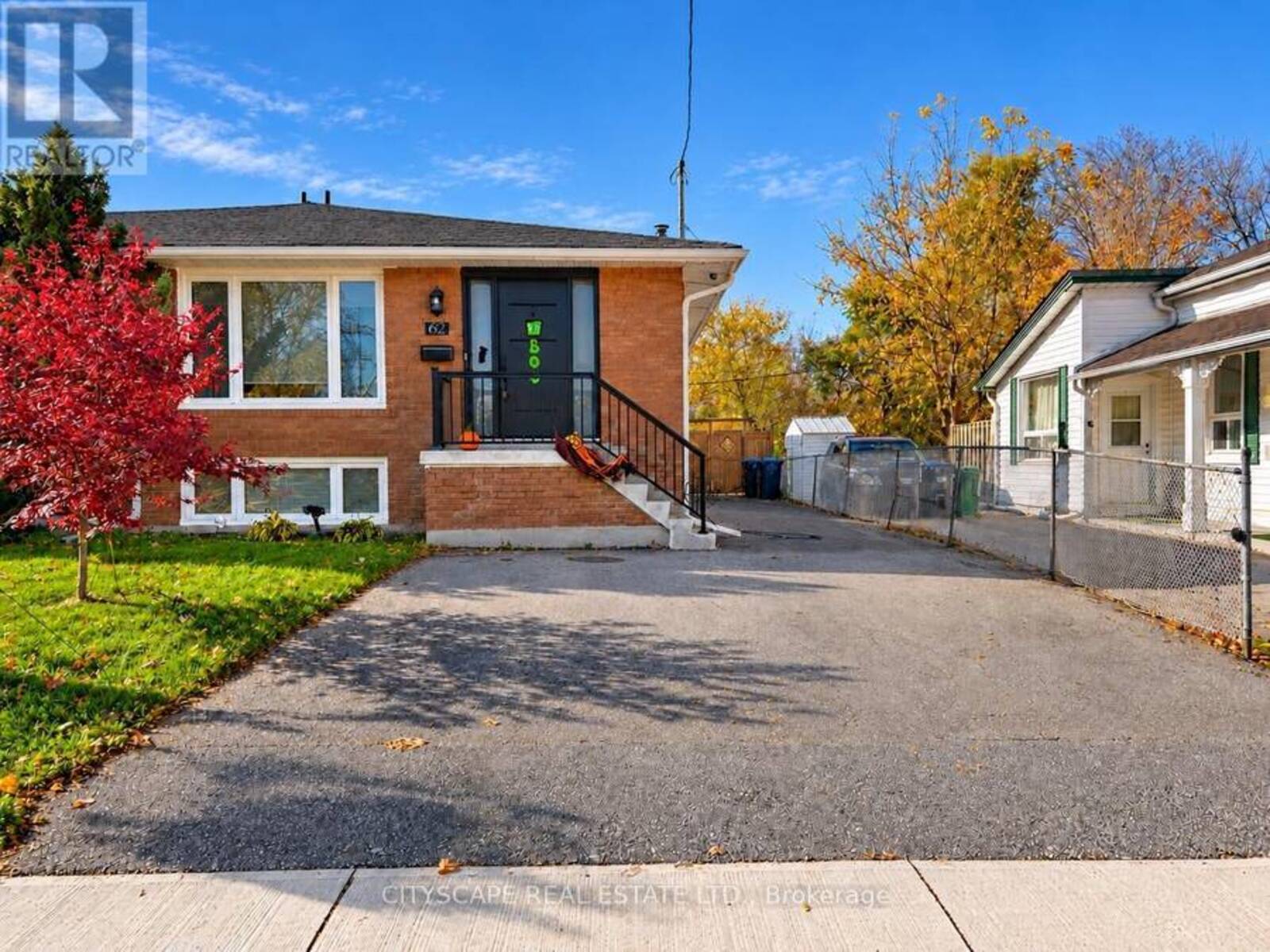 62 WILLIAM STREET, Mississauga, Ontario L5M 1J3
