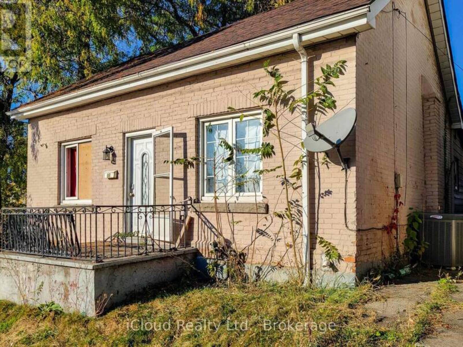 39 PRINCESS STREET, Hamilton, Ontario L8L 3K7