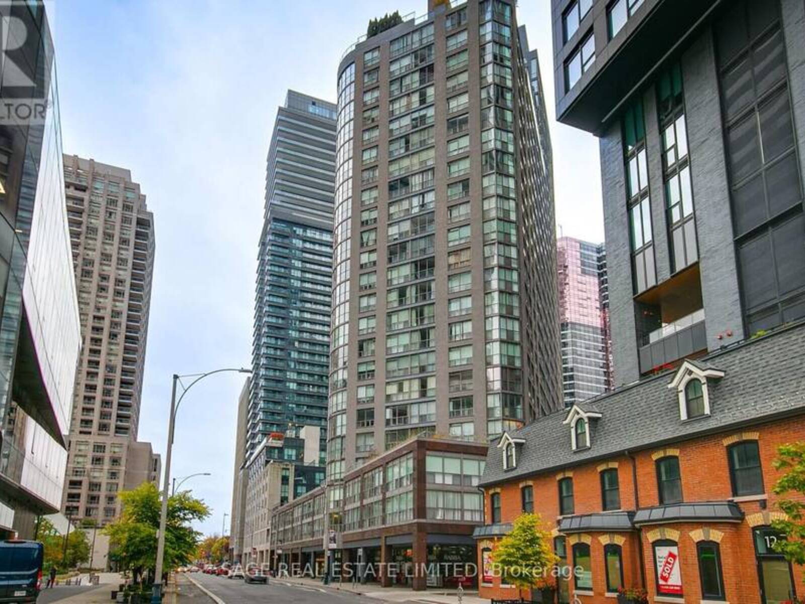1909 - 24 WELLESLEY STREET W, Toronto, Ontario M4Y 2X6