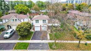 21 QUEENSCOURT DRIVE | Toronto Ontario | Slide Image Forty