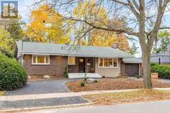 5014 SPRUCE AVENUE | Burlington Ontario | Slide Image Three