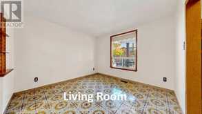 170 ROBINA AVENUE | Toronto Ontario | Slide Image Nine
