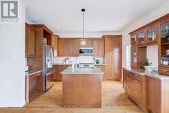 67 NEWCOMBE ROAD | Dundas Ontario | Slide Image Thirteen