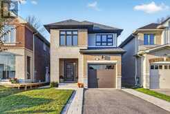 370 RITAS AVENUE | Newmarket Ontario | Slide Image Four