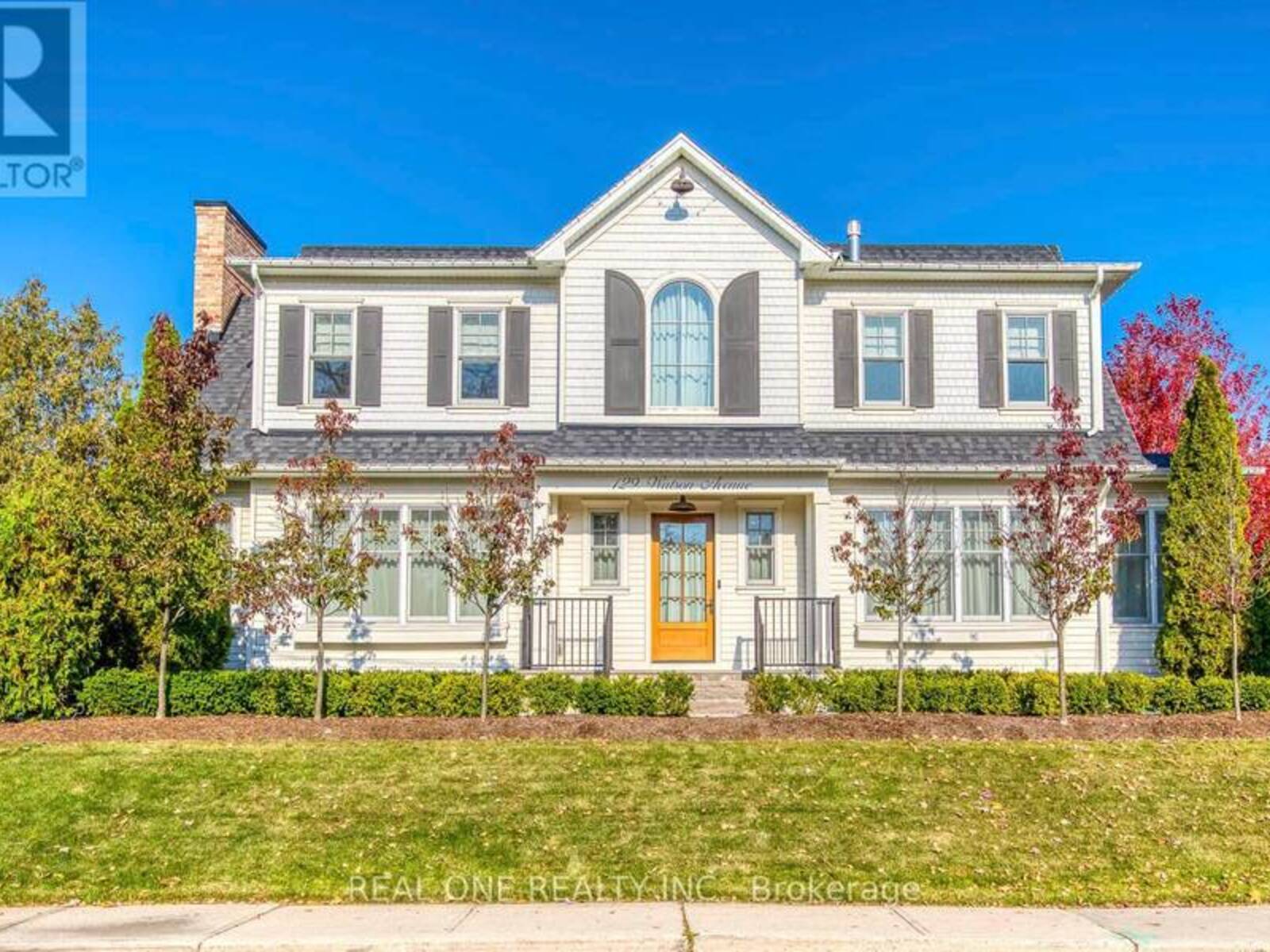 129 WATSON AVENUE, Oakville, Ontario L6J 3T5