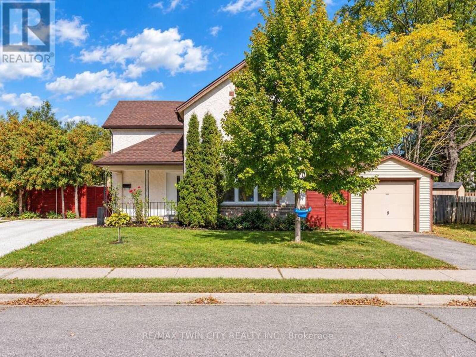 116 VICTORIA AVENUE, Cambridge, Ontario N1S 1X9