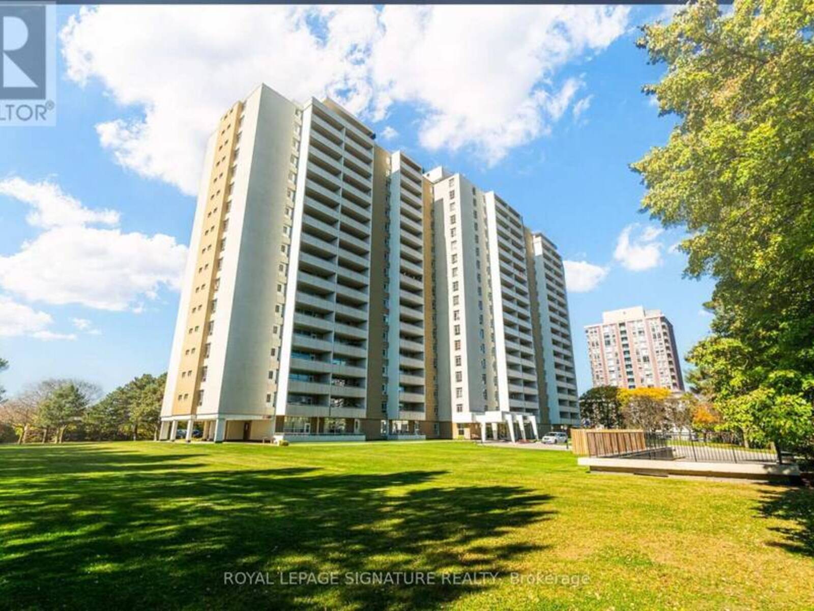 812 - 2550 PHARMACY AVENUE, Toronto, Ontario M1W 1H9