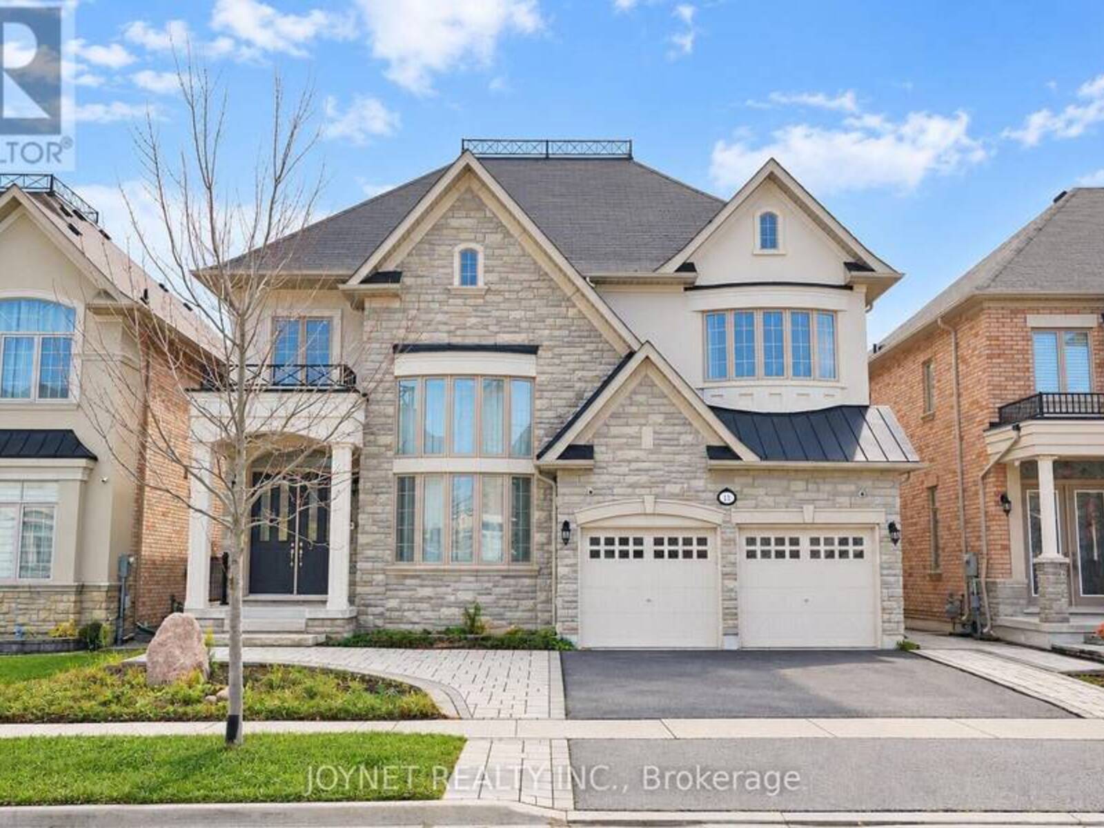 11 MORAINE HILL DRIVE, Vaughan, Ontario L6A 0Z9