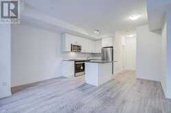 21 - 17 LYTHAM GREEN CIRCLE | Newmarket Ontario | Slide Image Eighteen