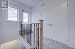 21 - 17 LYTHAM GREEN CIRCLE | Newmarket Ontario | Slide Image Forty